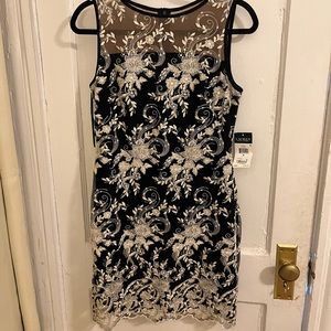 Ralph Lauren women’s Melia Flower Embroidered Dress, navy blue. Size 6